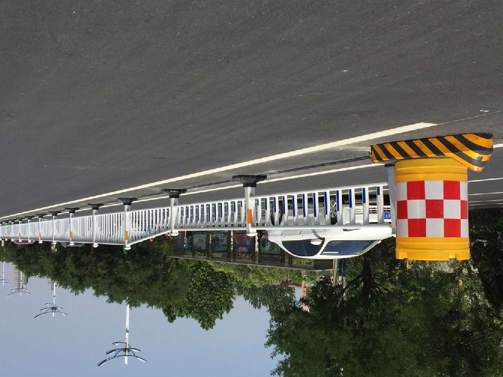 道路护栏