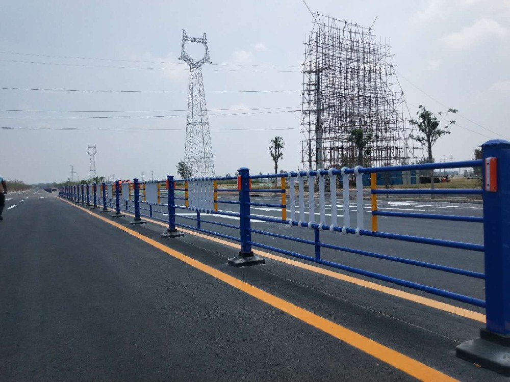 道路护栏