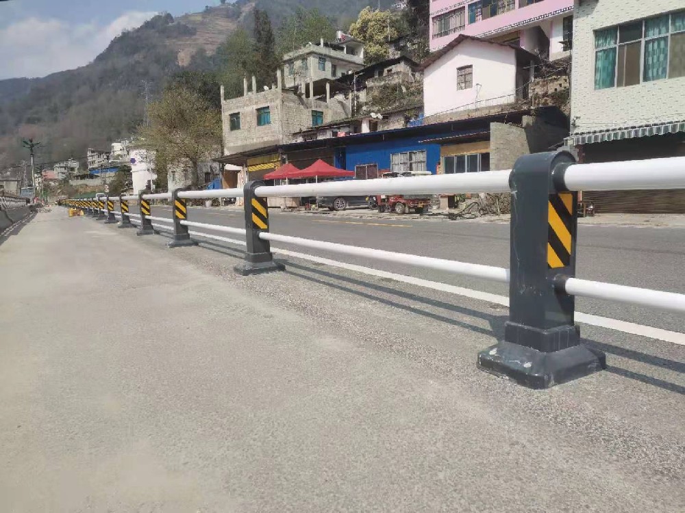 道路护栏